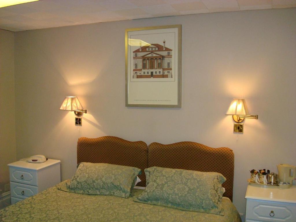 Hunters Lodge Guest House Southampton Room photo